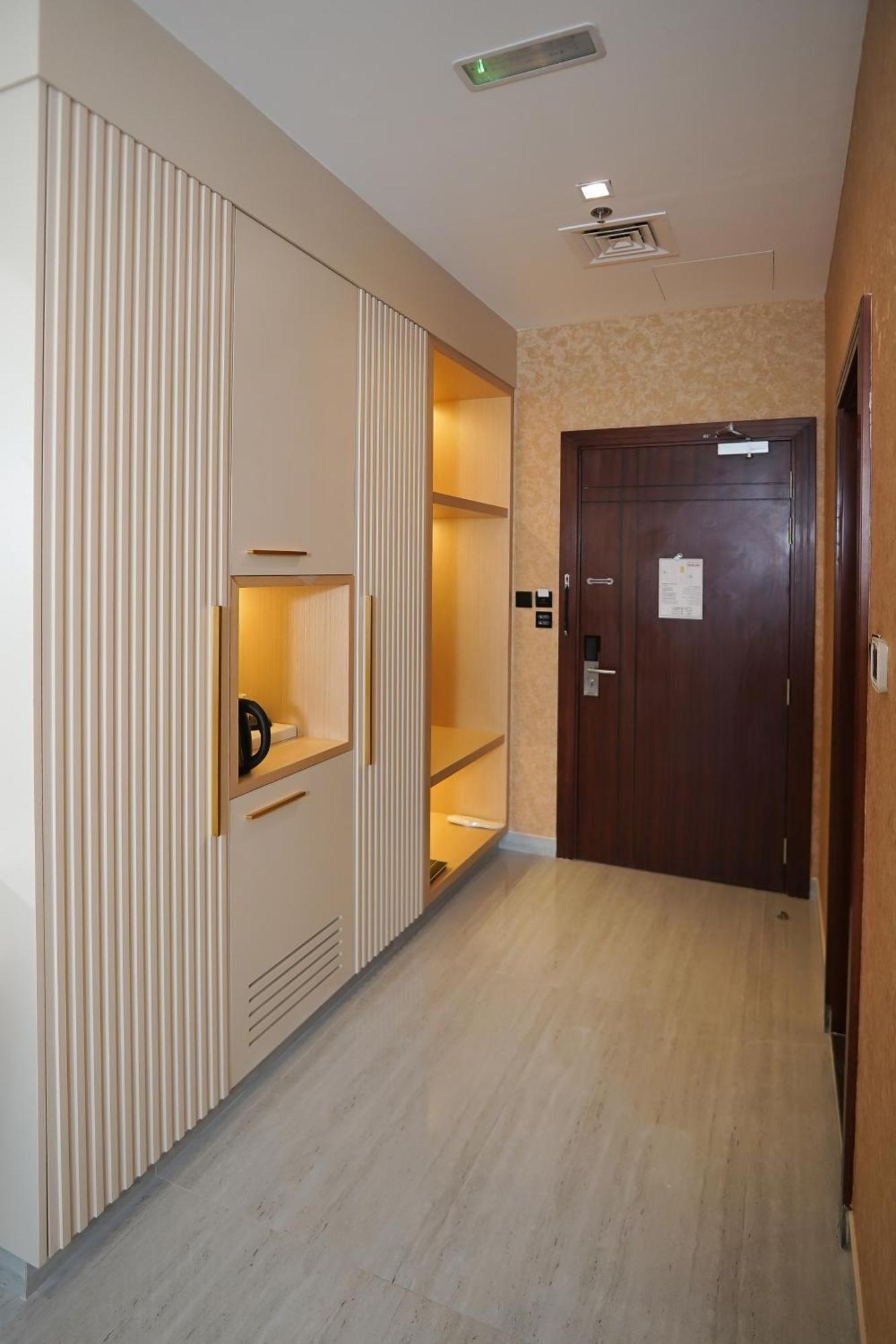 Concorde Creek View Hotel Bur Dubai Exterior photo